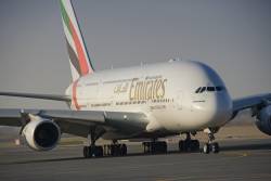 Emirates launches all A380 service on London route